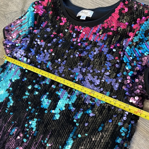 D. Signed Disney Girl’s Short Sleeve Multicolor Sequin Dress Size XL - Picture 9 of 11